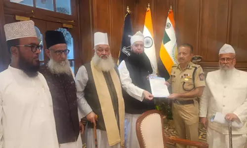 सैयद खालिद अशरफ और उनके बच्चों पर हमला करने वाले तस्करों के खिलाफ कार्रवाई की मांग सैयद खालिद अशरफ और उनके बच्चों पर हमला करने वाले तस्करों के खिलाफ कार्रवाई की मांग