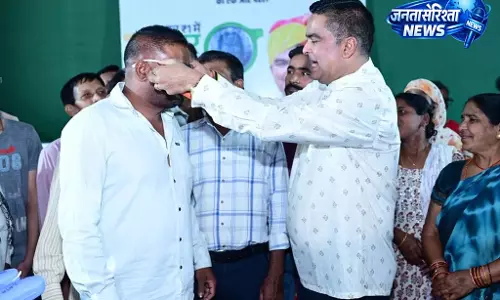 वैशाली नगर में विधायक रिकेश सेन की पहल, 1 रुपये में मिल रहे पावर चश्मे