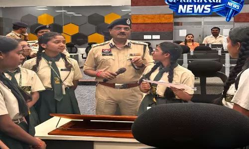 बिलासपुर पुलिस की अनोखी पहल, छात्रों को कराया शैक्षणिक भ्रमण बिलासपुर पुलिस की अनोखी पहल, छात्रों को कराया शैक्षणिक भ्रमण