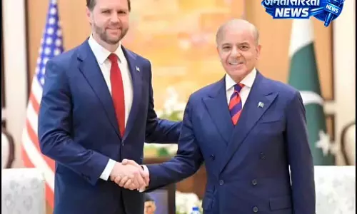 Islamabad US-ईरान विवाद को सुलझाने की कोशिशें जारी हैं: पाक PM Islamabad US-ईरान विवाद को सुलझाने की कोशिशें जारी हैं: पाक PM
