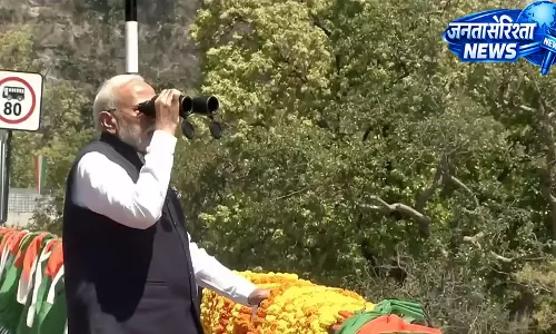 PM Modi ने दिल्ली-देहरादून आर्थिक गलियारे का उद्घाटन किया PM Modi ने दिल्ली-देहरादून आर्थिक गलियारे का उद्घाटन किया