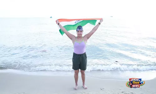 दिल्ली विश्वविद्यालय की छात्रा काम्या भारद्वाज ने कठिन पाल्क स्ट्रेट तैराकी में रिकॉर्ड तोड़ दिया दिल्ली विश्वविद्यालय की छात्रा काम्या भारद्वाज ने कठिन पाल्क स्ट्रेट तैराकी में रिकॉर्ड तोड़ दिया