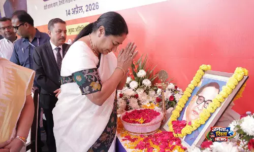 दिल्ली के मुख्यमंत्री ने बी.आर. अंबेडकर को श्रद्धांजलि दी, शालीमार बाग में वॉटर ATM का किया उद्घाटन
