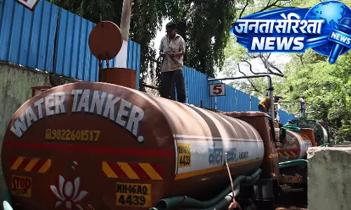 Nashik : जिले में पानी की भारी कमी, 187 गांव टैंकरों पर निर्भर Nashik : जिले में पानी की भारी कमी, 187 गांव टैंकरों पर निर्भर