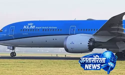 KLM एयरलाइंस पर शिकायत: 8 टिकट, 49 लाख खर्च के बाद भी यात्रियों को बोर्डिंग से रोका गया