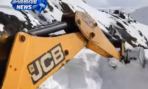 Spiti में सड़क मरम्मत में देरी पर लोगों का विरोध Spiti में सड़क मरम्मत में देरी पर लोगों का विरोध
