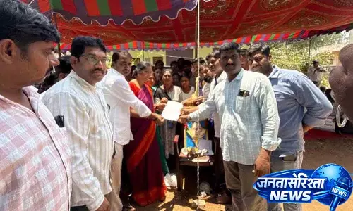 BRS ने सरकार को इलेक्ट्रिकल कारीगरों के मुद्दों को हल करने की चेतावनी दी BRS ने सरकार को इलेक्ट्रिकल कारीगरों के मुद्दों को हल करने की चेतावनी दी