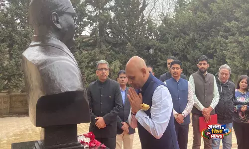Azerbaijan स्थित भारतीय दूतावास में समुदाय की ओर से श्रद्धांजलि के साथ मनाई गई अंबेडकर जयंती Azerbaijan स्थित भारतीय दूतावास में समुदाय की ओर से श्रद्धांजलि के साथ मनाई गई अंबेडकर जयंती
