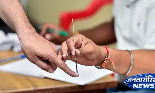 Chief Secretary ने संवेदनशील इलाकों में कड़ी निगरानी के आदेश दिए Chief Secretary ने संवेदनशील इलाकों में कड़ी निगरानी के आदेश दिए