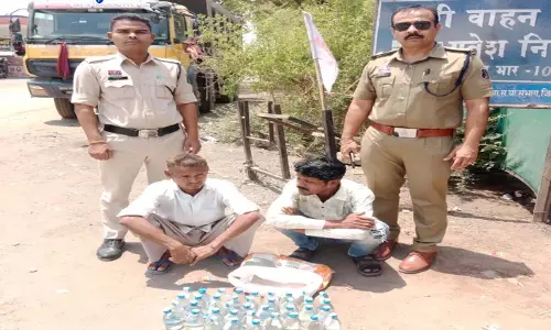 अवैध शराब पर पुलिस की बड़ी कार्रवाई, 39 पौवा शराब के साथ दो आरोपी गिरफ्तार