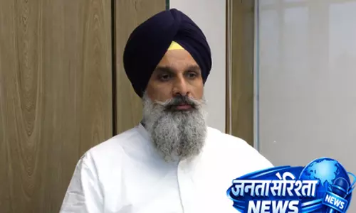 केंद्र सरकार पंजाब की शक्तियों को कमजोर कर रही है: बिक्रम सिंह मजीठिया केंद्र सरकार पंजाब की शक्तियों को कमजोर कर रही है: बिक्रम सिंह मजीठिया