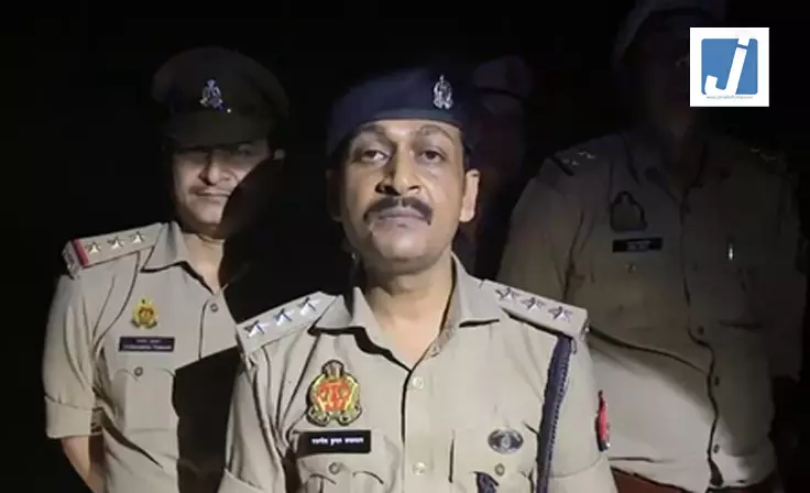 पुलिस मुठभेड़ में 50 हजार का इनामी बदमाश गिरफ्तार पुलिस मुठभेड़ में 50 हजार का इनामी बदमाश गिरफ्तार