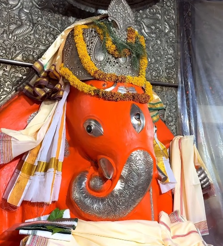 काशी में स्थित साक्षी विनायक मंदिर, जहां हर यात्री की लगती है हाजिरी काशी में स्थित साक्षी विनायक मंदिर, जहां हर यात्री की लगती है हाजिरी