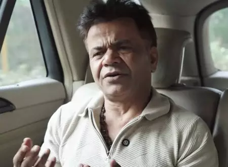 पिता की मौत के बाद भी सेट पर आकर कॉमेडी करते थे राजपाल यादव, सेट पर मिला बहुत सारा सपोर्ट पिता की मौत के बाद भी सेट पर आकर कॉमेडी करते थे राजपाल यादव, सेट पर मिला बहुत सारा सपोर्ट