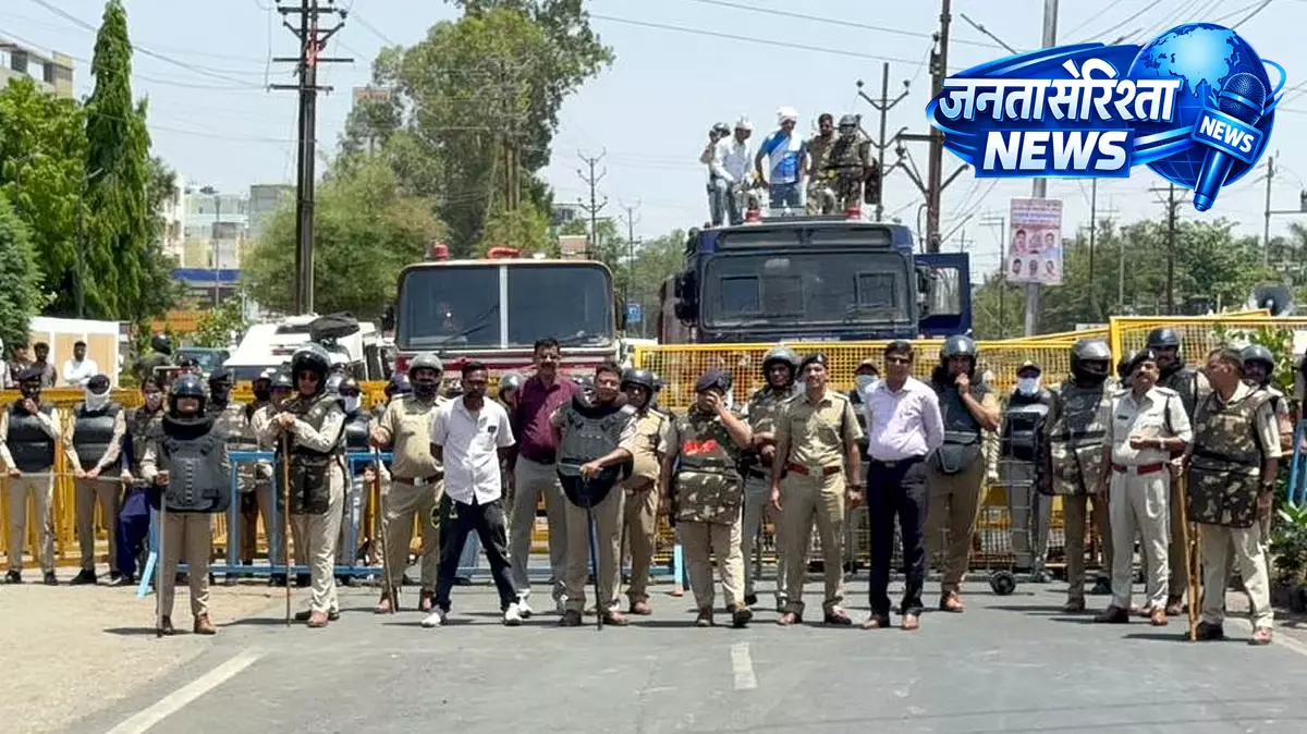 Bhopal: किसान मेले में शामिल होने रायसेन जा रहे कांग्रेस नेताओं को पुलिस ने रोका Bhopal: किसान मेले में शामिल होने रायसेन जा रहे कांग्रेस नेताओं को पुलिस ने रोका