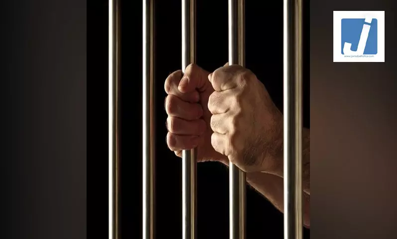 फर्जी कॉल सेंटर का भंडाफोड़, अमेरिका के लोगों को ठग रहे सात आरोपी गिरफ्तार फर्जी कॉल सेंटर का भंडाफोड़, अमेरिका के लोगों को ठग रहे सात आरोपी गिरफ्तार