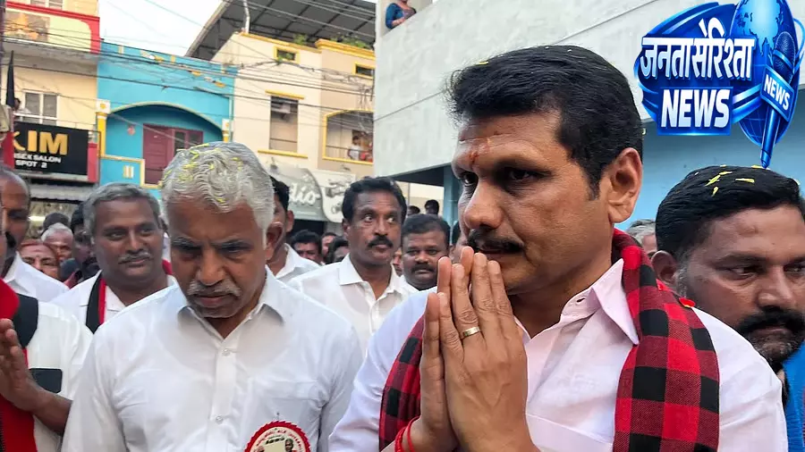 Coimbatore की लड़ाई: बालाजी और वेलुमणि के बीच मुकाबला Coimbatore की लड़ाई: बालाजी और वेलुमणि के बीच मुकाबला