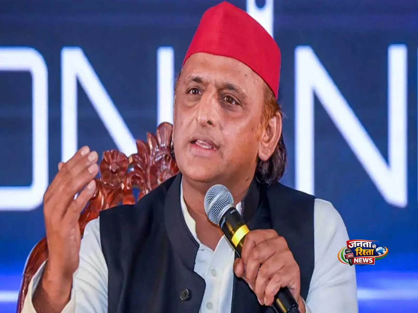 अखिलेश यादव का आरोप: BJP शासन में अंबेडकर मूर्तियों को नुकसान अखिलेश यादव का आरोप: BJP शासन में अंबेडकर मूर्तियों को नुकसान