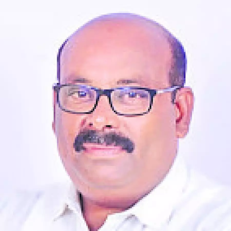 Mangalore समुद्र में मछलियों की कमी: मछली महंगी Mangalore समुद्र में मछलियों की कमी: मछली महंगी
