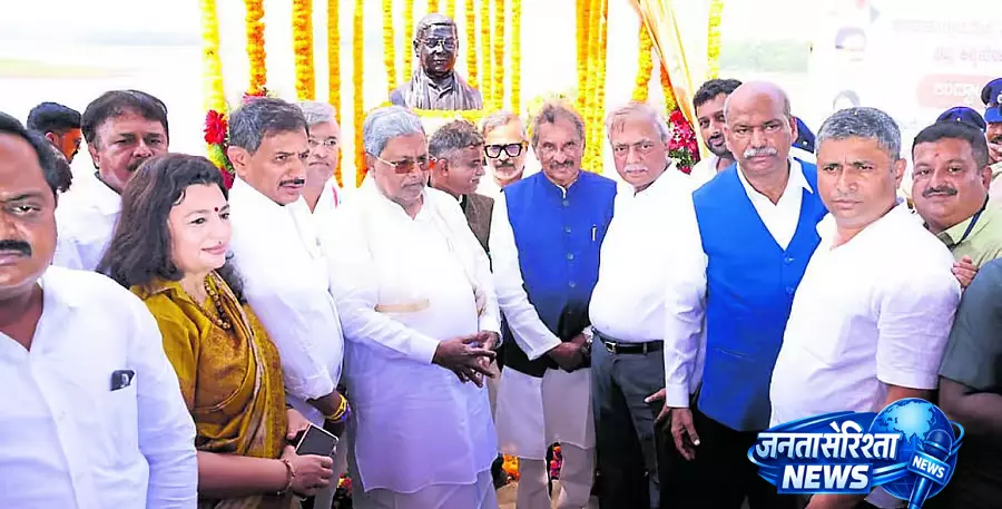पुल के पास चेक डैम का निर्माण : CM Siddaramaiah पुल के पास चेक डैम का निर्माण : CM Siddaramaiah