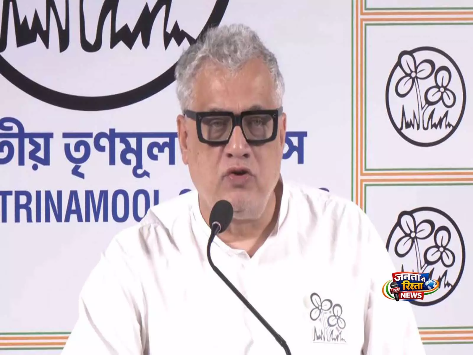 TMC ने IPAC निदेशक विनेश चंदेल की रिहाई की मांग की, ED को राजनीतिक हथियार बताकर साधा निशाना TMC ने IPAC निदेशक विनेश चंदेल की रिहाई की मांग की, ED को राजनीतिक हथियार बताकर साधा निशाना
