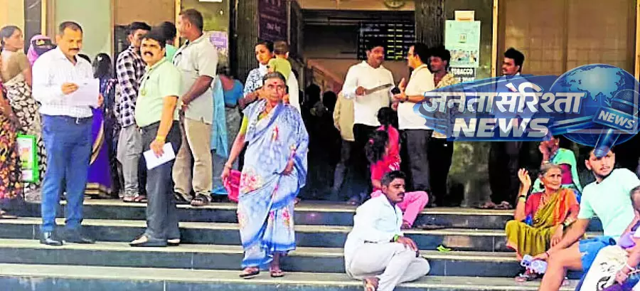 लोकायुक्त के DSP ने अस्पताल का दौरा किया लोकायुक्त के DSP ने अस्पताल का दौरा किया