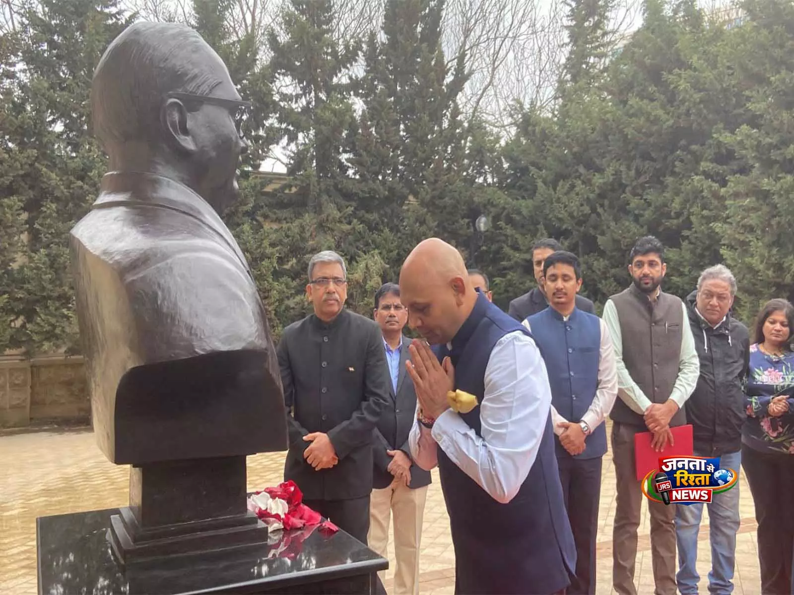 Azerbaijan स्थित भारतीय दूतावास में समुदाय की ओर से श्रद्धांजलि के साथ मनाई गई अंबेडकर जयंती Azerbaijan स्थित भारतीय दूतावास में समुदाय की ओर से श्रद्धांजलि के साथ मनाई गई अंबेडकर जयंती