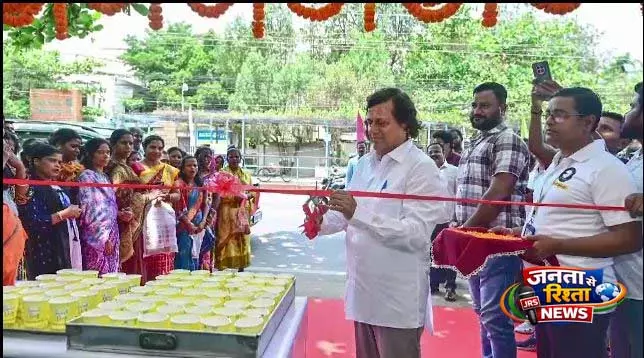 Odia New Year और महा बिशुबा संक्रांति: डॉ. अच्युता सामंत ने जलछत्र का किया उद्घाटन Odia New Year और महा बिशुबा संक्रांति: डॉ. अच्युता सामंत ने जलछत्र का किया उद्घाटन