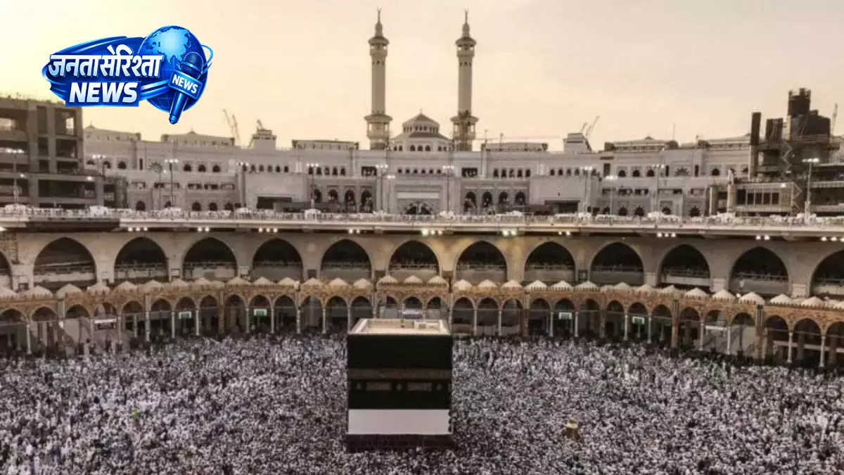 Hajj यात्रियों की फ्लाइट पर ₹12,000–₹15,000 सरचार्ज लगने की संभावना Hajj यात्रियों की फ्लाइट पर ₹12,000–₹15,000 सरचार्ज लगने की संभावना