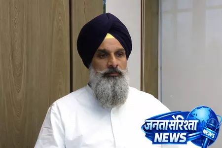 केंद्र सरकार पंजाब की शक्तियों को कमजोर कर रही है: बिक्रम सिंह मजीठिया केंद्र सरकार पंजाब की शक्तियों को कमजोर कर रही है: बिक्रम सिंह मजीठिया