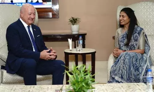 ऑस्ट्रिया के चांसलर क्रिश्चियन स्टॉकर पहुंचे भारत, द्विपक्षीय संबंधों और रणनीतिक साझेदारी को बढ़ावा ऑस्ट्रिया के चांसलर क्रिश्चियन स्टॉकर पहुंचे भारत, द्विपक्षीय संबंधों और रणनीतिक साझेदारी को बढ़ावा