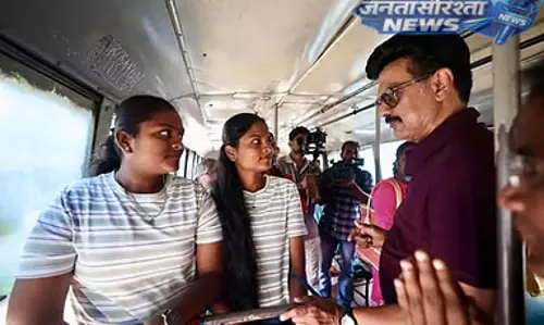 CM ने के.वी. कुप्पम में वोट जुटाने के लिए ज़ोरदार अभियान चलाया CM ने के.वी. कुप्पम में वोट जुटाने के लिए ज़ोरदार अभियान चलाया
