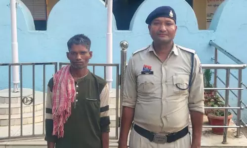 ATM मशीन में तोड़फोड़ कर पैसे चोरी करने की कोशिश, आरोपी गिरफ्तार ATM मशीन में तोड़फोड़ कर पैसे चोरी करने की कोशिश, आरोपी गिरफ्तार