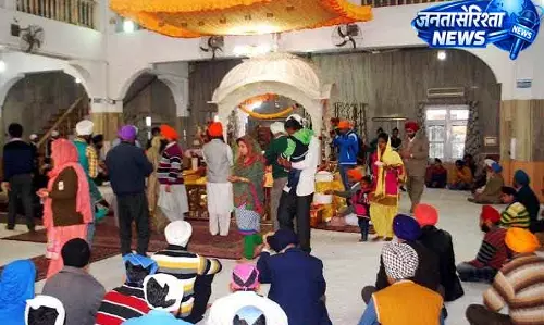 पूरे Kashmir में बैसाखी धूमधाम से मनाई गई