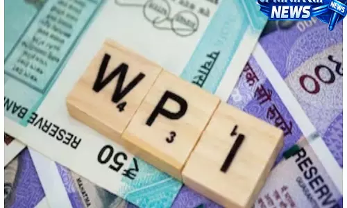 मार्च में WPI महंगाई दर बढ़कर 3.88% हुई, फरवरी में थी 2.13%, कीमतों पर दबाव जारी मार्च में WPI महंगाई दर बढ़कर 3.88% हुई, फरवरी में थी 2.13%, कीमतों पर दबाव जारी
