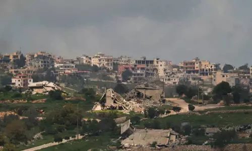 आधिकारिक बातचीत से पहले इज़राइल और हिज़्बुल्लाह में टकराव