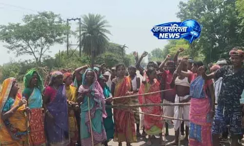 Odisha में मिड-डे मील का डर: 100 से ज़्यादा बच्चे बीमार पड़े, 1 की मौत Odisha में मिड-डे मील का डर: 100 से ज़्यादा बच्चे बीमार पड़े, 1 की मौत