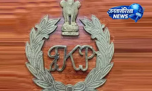 Samba police की बड़ी कार्रवाई, 3 तस्कर गिरफ्तार Samba police की बड़ी कार्रवाई, 3 तस्कर गिरफ्तार
