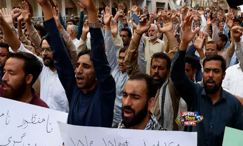 इस्लामाबाद में सरकारी कार्रवाई से भड़की हिंसा, CDA का ऑपरेशन हुआ बेकाबू इस्लामाबाद में सरकारी कार्रवाई से भड़की हिंसा, CDA का ऑपरेशन हुआ बेकाबू