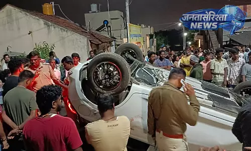 Karnataka : अंबेडकर जयंती जुलूस में कार घुसी, लड़की की मौत, 7 घायल Karnataka : अंबेडकर जयंती जुलूस में कार घुसी, लड़की की मौत, 7 घायल