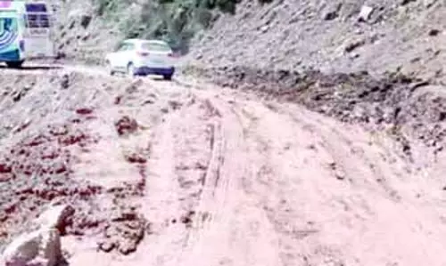 Jammu: पंचैरी रोड के डामरीकरण की मांग तेज