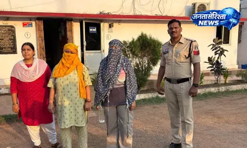 रात में मोबाइल चलाने का विरोध, पारिवारिक विवाद में हत्या, पत्नी-बेटी सहित 3 गिरफ्तार