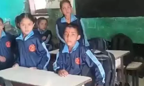 Sirmaur के स्कूल में दहशत, छात्र बाल-बाल बचे Sirmaur के स्कूल में दहशत, छात्र बाल-बाल बचे