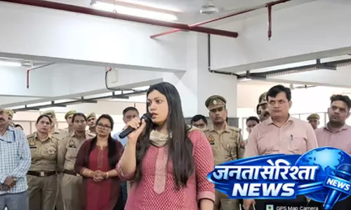 नोएडा: औद्योगिक शांति बनाए रखने को प्रशासन सक्रिय, डीएम ने श्रमिकों से किया सीधा संवाद