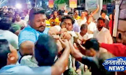 Police station घेरने के दौरान हुई झड़प में पद्मा नेता घायल