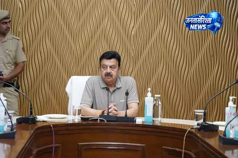 Haryana मंत्री नरबीर ने आरती राव की CM बनने की चाहत पर तंज कसा Haryana मंत्री नरबीर ने आरती राव की CM बनने की चाहत पर तंज कसा