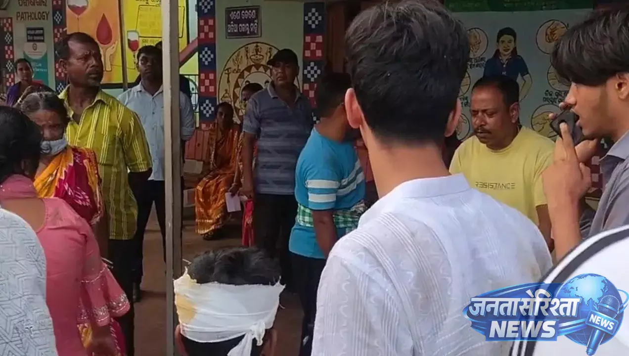 भुवनेश्वर जा रही मिनी बस के बालासोर में NH पर पेड़ से टकराने से एक की मौत, 14 घायल भुवनेश्वर जा रही मिनी बस के बालासोर में NH पर पेड़ से टकराने से एक की मौत, 14 घायल