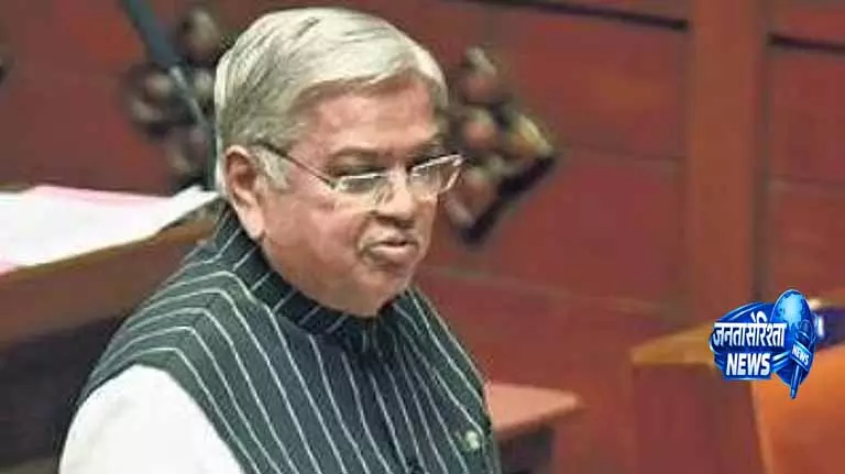 Karnataka: युवा नौकरीपेशा की गिरफ्तारी पर भाजपा ने कर्नाटक सरकार की आलोचना की Karnataka: युवा नौकरीपेशा की गिरफ्तारी पर भाजपा ने कर्नाटक सरकार की आलोचना की