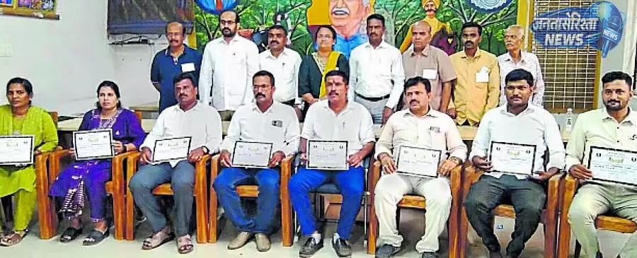Karnataka : गिरीश बार एसोसिएशन के अध्यक्ष बने Karnataka : गिरीश बार एसोसिएशन के अध्यक्ष बने