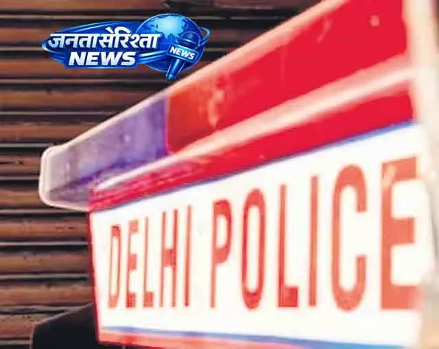 Alipore road accident बच्चा कार से गिरा, मौत; SUV ड्राइवर फरार Alipore road accident बच्चा कार से गिरा, मौत; SUV ड्राइवर फरार